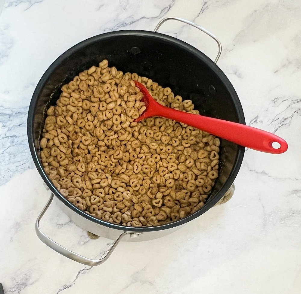 Cheerios with cinnamon sugar