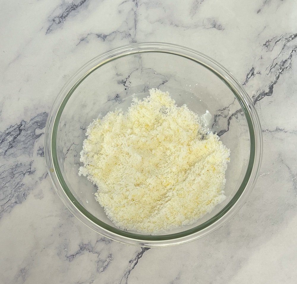 Sugar and lemon zest