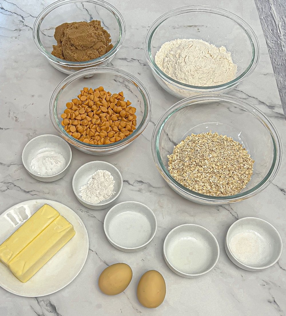 oatmeal scotchie pan cookie ingredients