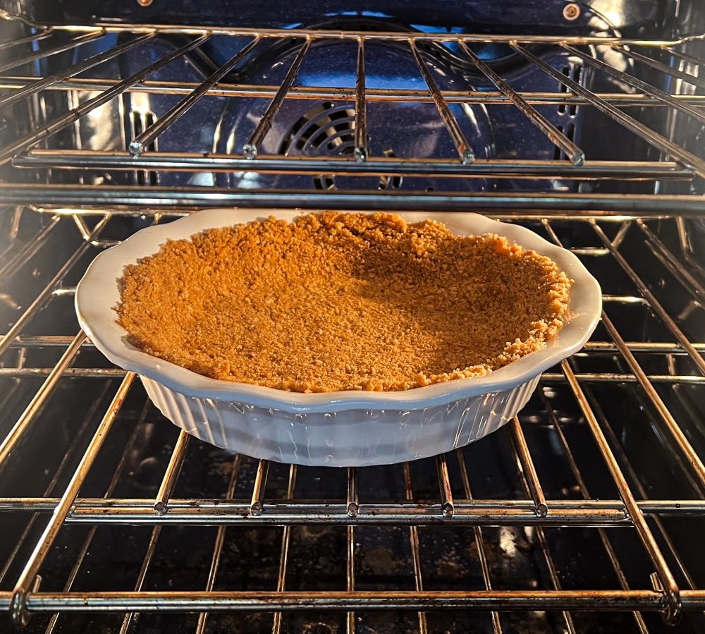 graham cracker crust baking