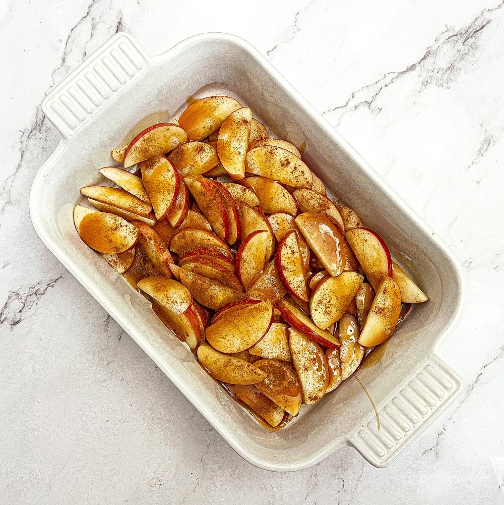 Sliced apples with caramel and cinnamon