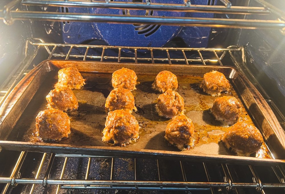 Meatballs browning