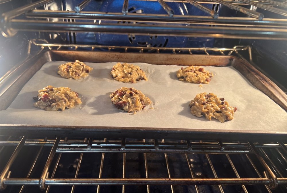 Baking breakfast cookies