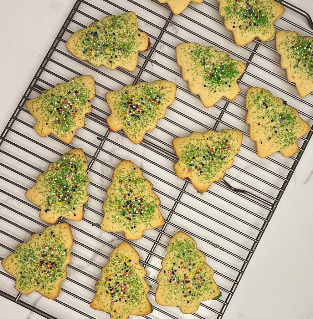 Cooling sugar cookies