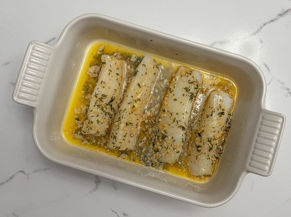 Cod fillets with butter sauce